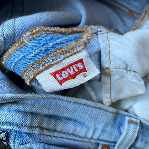 Levi’s 501° Original Sport Stripe Cropped Women’s Jeans - Picture 10 of 16